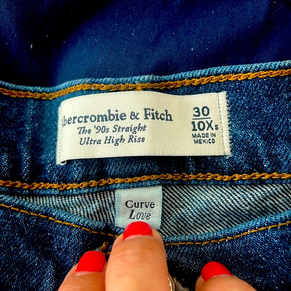 Abercrombie & Fitch curve love jeans! Brand new with tags. Never worn.